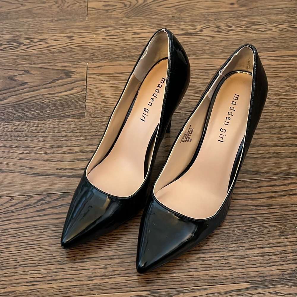 Black Heels. Size 8